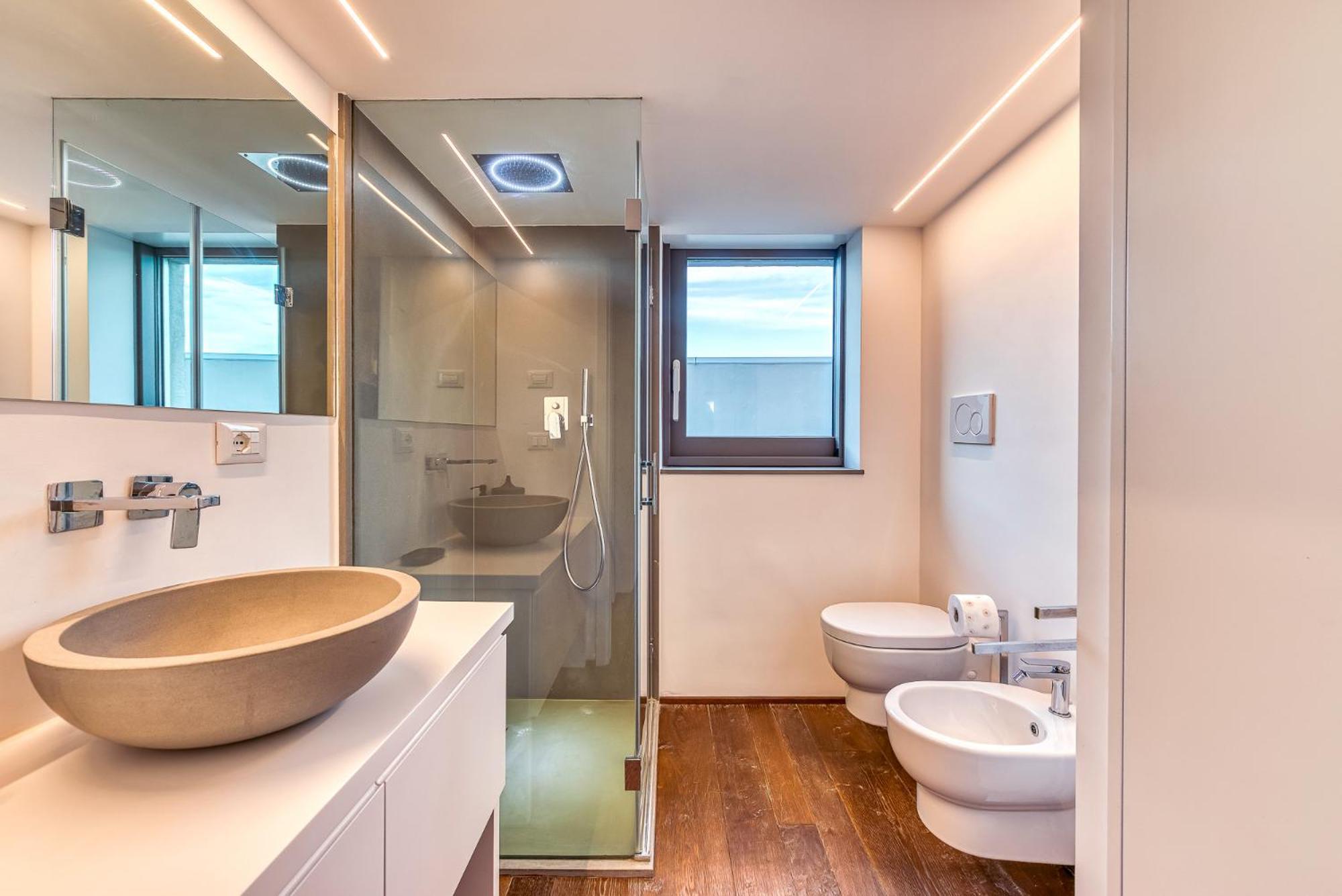 Skylife 360 Rooftop Penthouse Apartment
